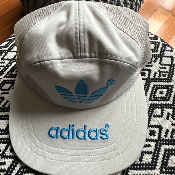 Brand New Adidas Archive Hat - Picture 2 of 9